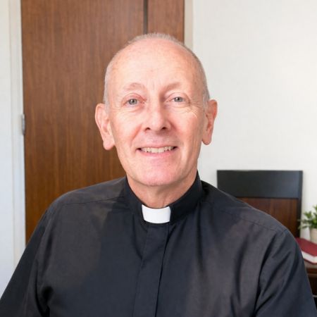 Fr Seamus Murphy SJ headshot